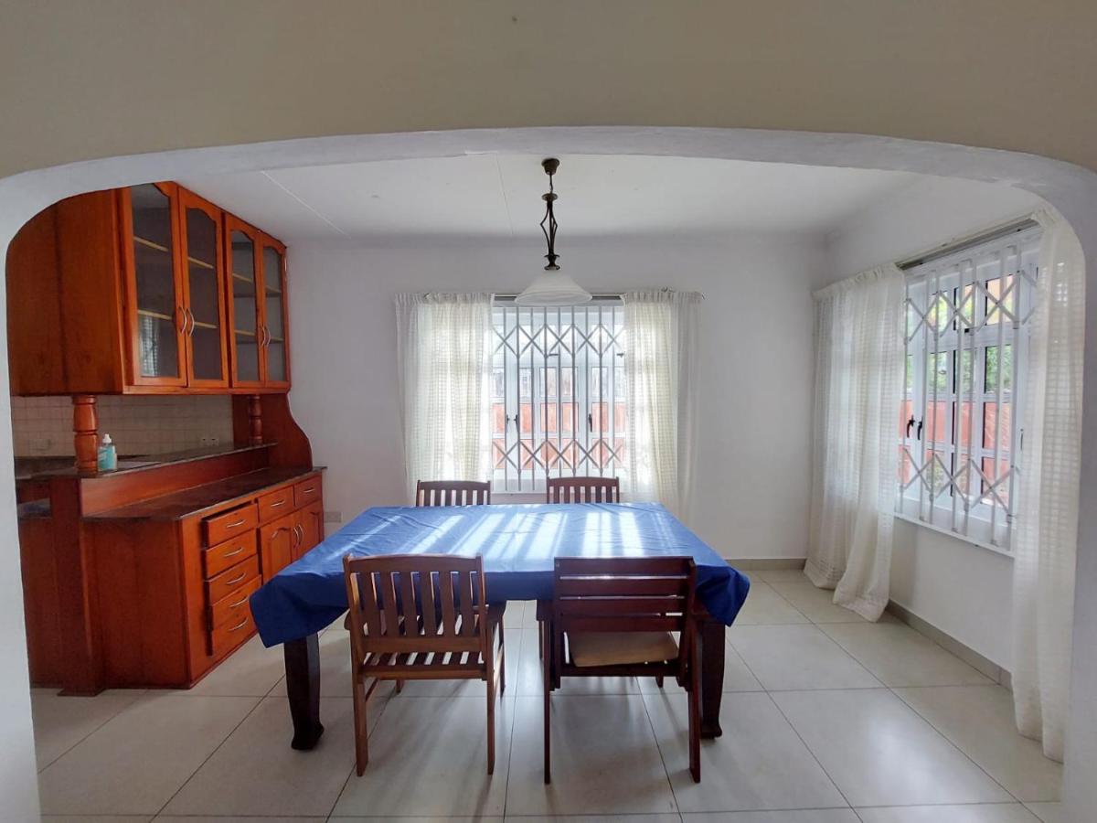 Beau Vallon Villa Self Catering With Pool 外观 照片